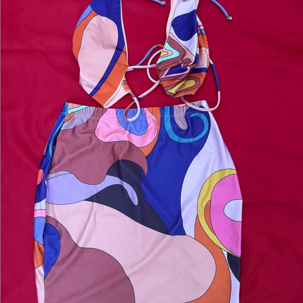 Colorful Abstract Print Set - Picture 2 of 4
